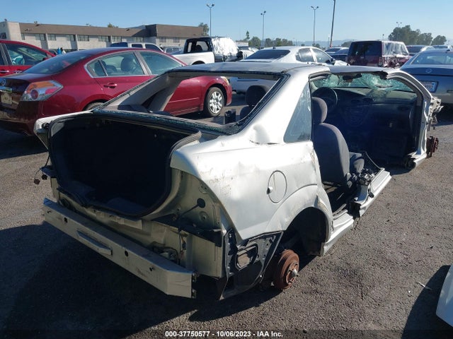 2001 FORD FOCUS SE STREET EDITION/SE VIN: 1FAFP34P71W136886