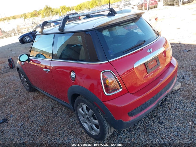 2010 MINI COOPER HARDTOP WMWMF7C58ATW89007 Photo 2