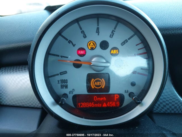 2010 MINI COOPER HARDTOP WMWMF7C58ATW89007 Photo 6