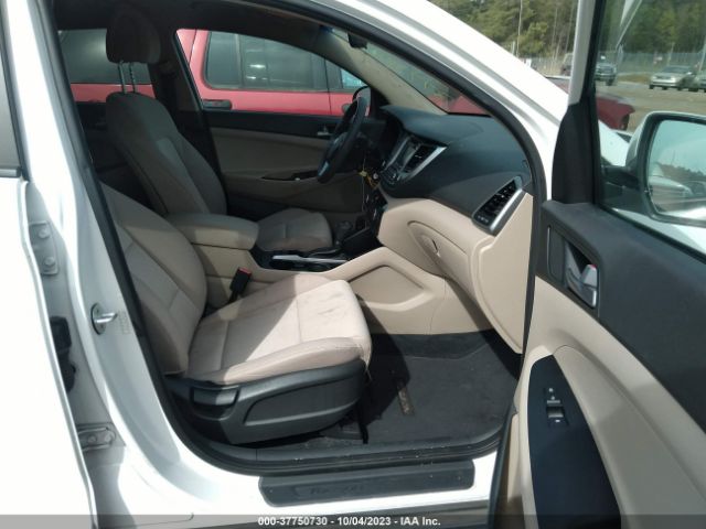 KM8J33A47GU149289 Hyundai TUCSON SE