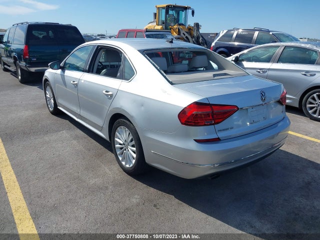 1VWBS7A33GC047520 Volkswagen Passat 1.8t Se