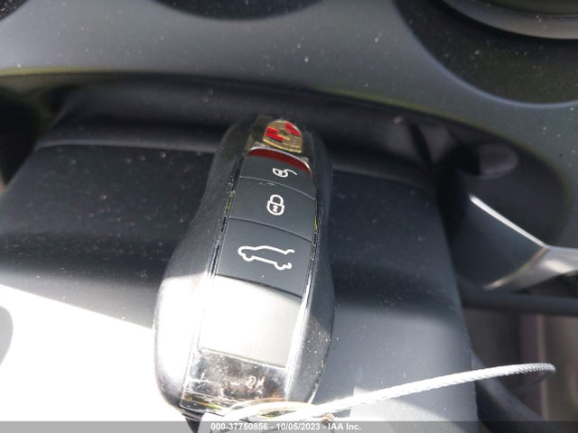 2012 PORSCHE CAYENNE VIN: WP1AA2A22CLA05022