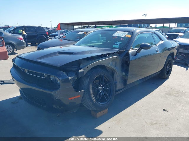 Dodge Challenger Sxt 2018 2C3CDZAG8JH294931 Image 2