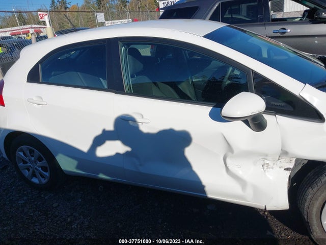 KIA RIO LX 2016 KNADM5A34G6647114 Image 13