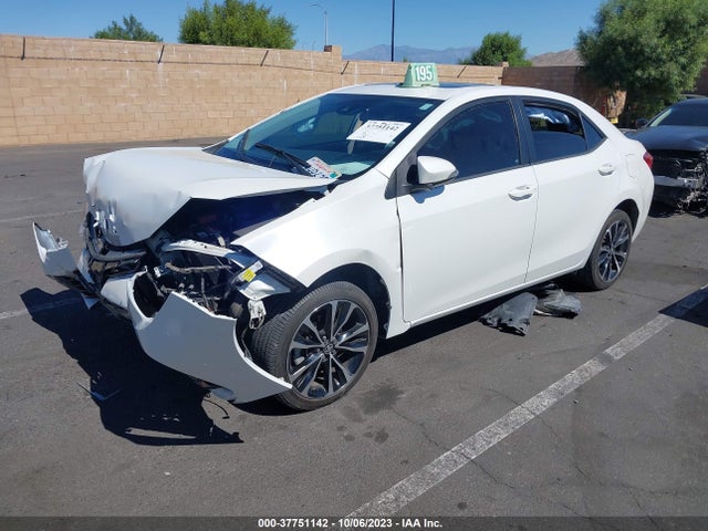 Toyota Corolla Xse 2018 5YFBURHE6JP744761 Image 2