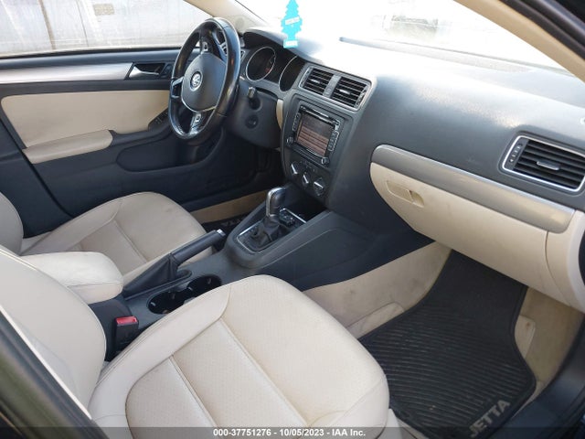 3VWD17AJXFM407597 Volkswagen Jetta Sedan 1.8t Se W/connectivity