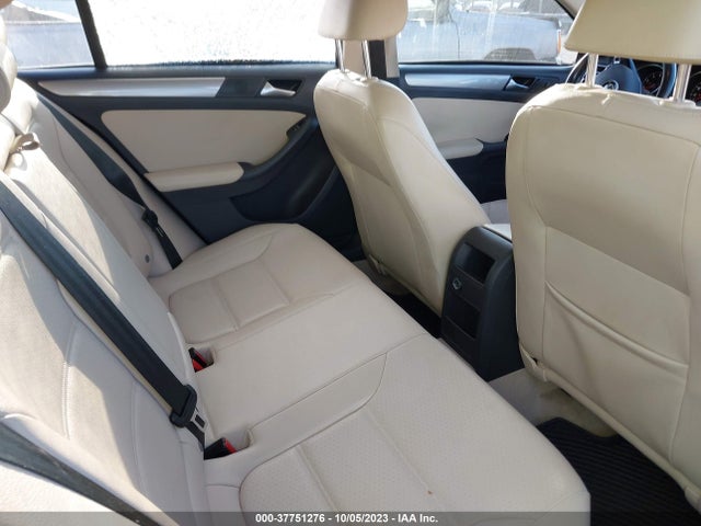 3VWD17AJXFM407597 Volkswagen Jetta Sedan 1.8t Se W/connectivity