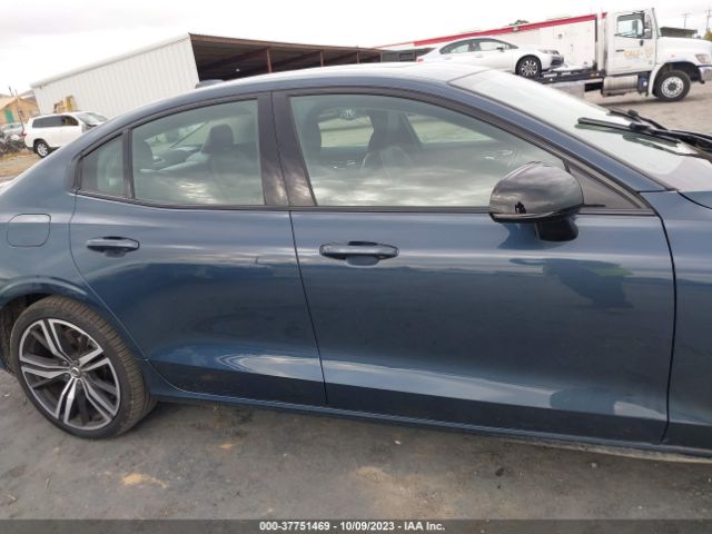 7JRBR0FZ2MG123933 Volvo S60 R-design Expression