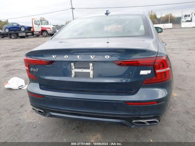 7JRBR0FZ2MG123933 Volvo S60 R-design Expression