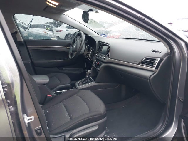 2018 HYUNDAI ELANTRA SE VIN: 5NPD74LF2JH398479