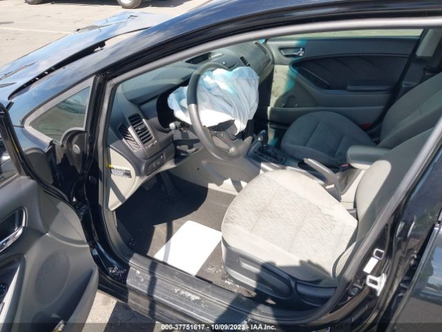 KNAFK4A62G5527272 KIA FORTE LX