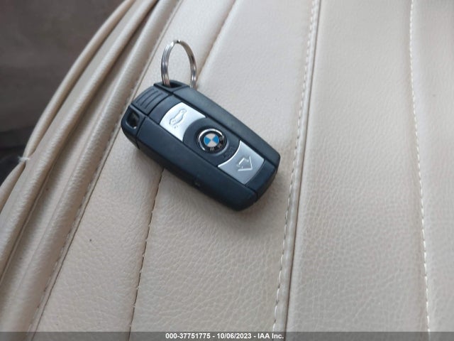 2011 BMW 3 SERIES 328I VIN: WBAPH7G58BNN02324