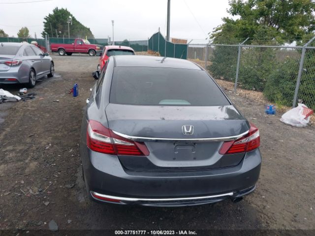 1HGCR2F32GA018070 Honda Accord Sedan Lx