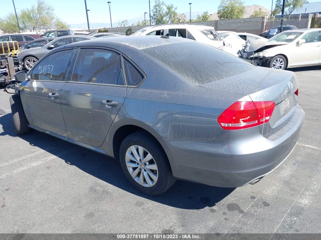 1VWAT7A39FC012455 Volkswagen Passat 1.8t Wolfsburg Ed