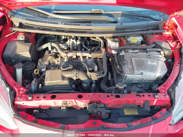Toyota Prius C One/two/three/four 2015 JTDKDTB3XF1088046 Image 10