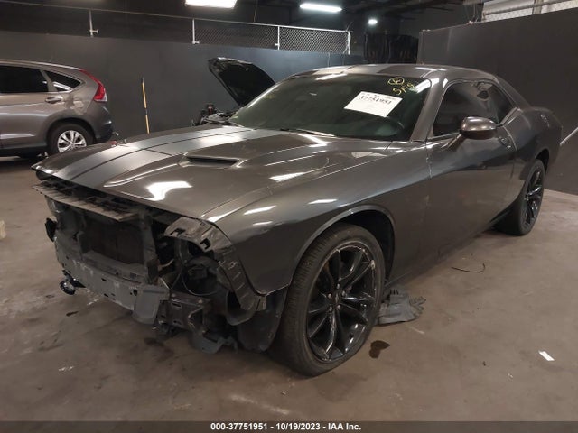 Dodge Challenger Sxt 2017 2C3CDZAG5HH613535 Image 2