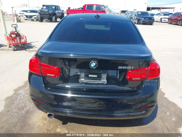 WBA8E1G57GNT38386 BMW 3 Series 320i