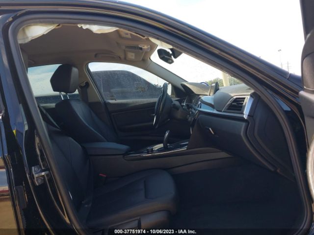 WBA8E1G57GNT38386 BMW 3 Series 320i