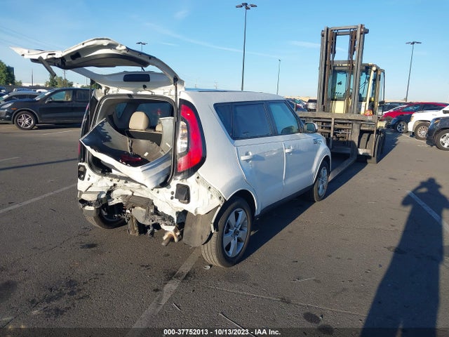 KIA Soul Base 2018 KNDJN2A26J7619650 Image 4