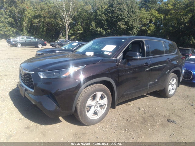 Toyota Highlander L 2022 5TDCZRBH9NS212684 Image 2