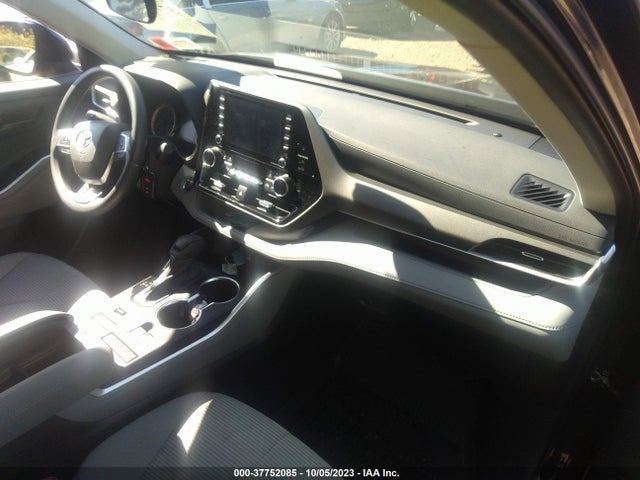 Toyota Highlander L 2022 5TDCZRBH9NS212684 Image 5