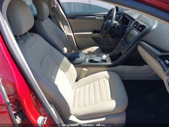 3FA6P0HD6HR407156 Ford FUSION SE