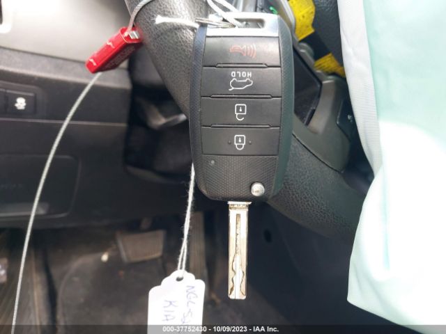 KNDPB3AC1E7651994 KIA Sportage Lx