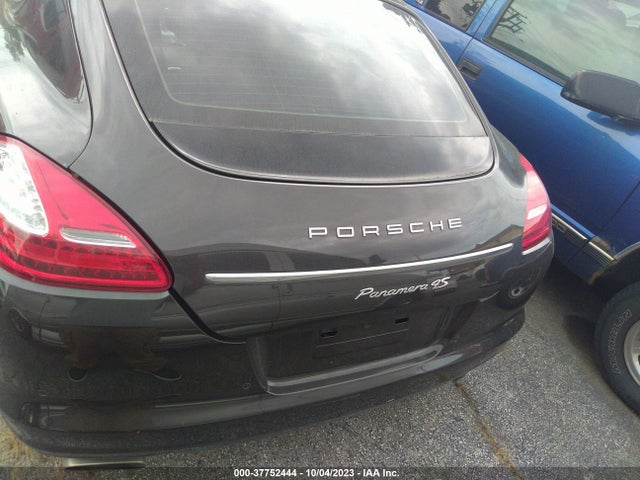 2011 PORSCHE PANAMERA VIN: WP0AA2A72BL010491