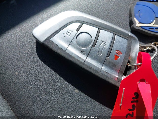 JN1EV7AP8KM519758 Infiniti Q50