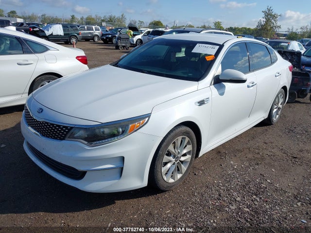 KIA OPTIMA EX 2018 5XXGU4L37JG234362 Image 2