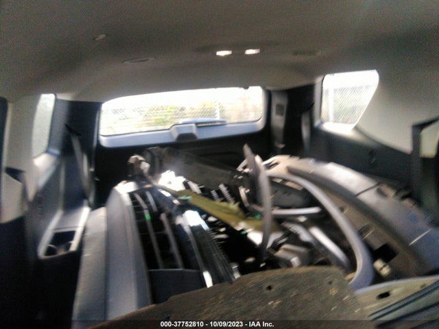 Chevrolet Traverse Ls 2018 1GNERFKW8JJ257281 Image 8