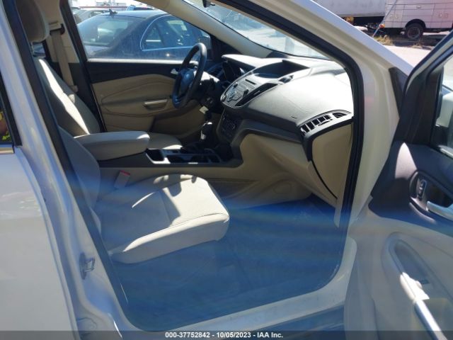 1FMCU9GD4HUC03097 Ford ESCAPE SE