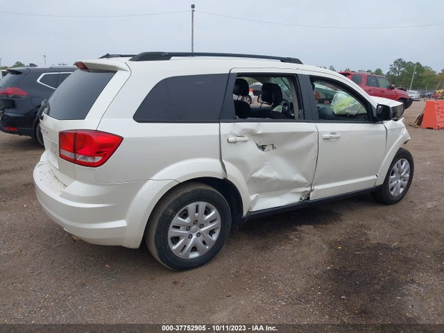 Dodge JOURNEY SE 2015 3C4PDCABXFT608284 Image 4