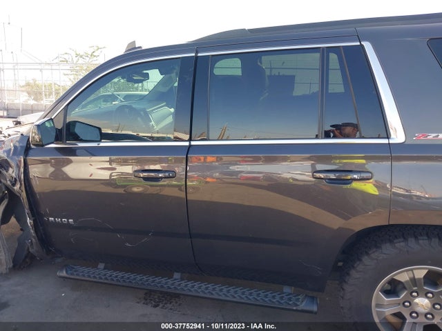 Chevrolet Tahoe Lt 2018 1GNSKBKCXJR157951 Image 15