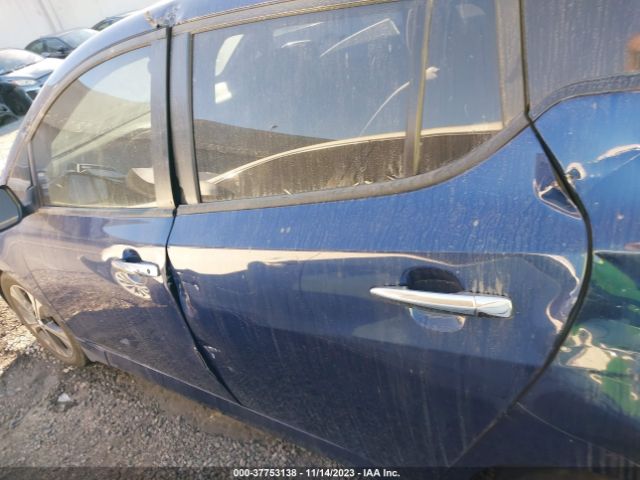 1N4AZ1CV8NC557998 Nissan LEAF SV