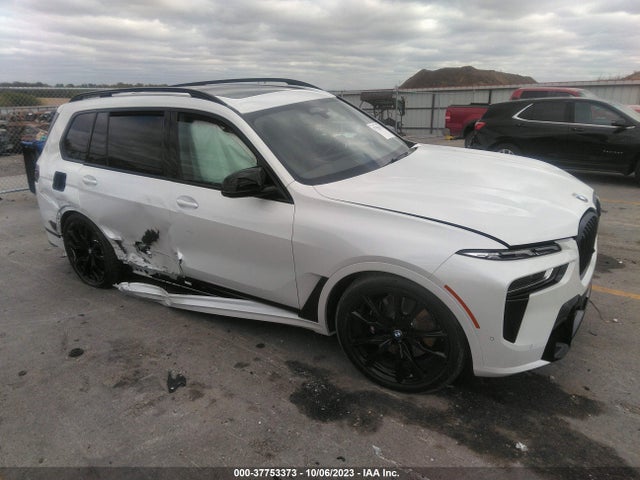 BMW X7 M60i 2024 IAAI 5UX33EM03R9T97996