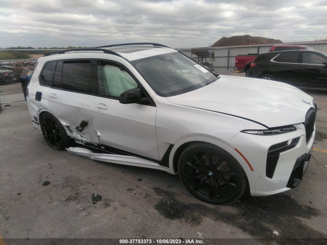 BMW X7 M60i 2024 аукцион фото