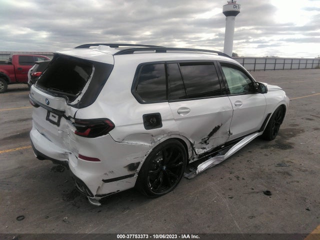BMW X7 M60i 2024 аукцион фото