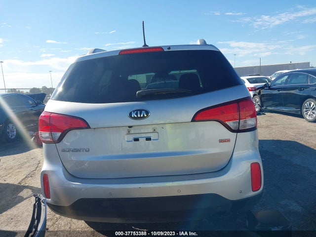 KIA SORENTO LX 2014 5XYKTCA68EG530285 Image 17