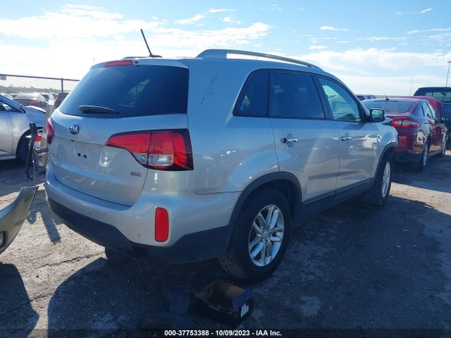 KIA SORENTO LX 2014 5XYKTCA68EG530285 Image 4