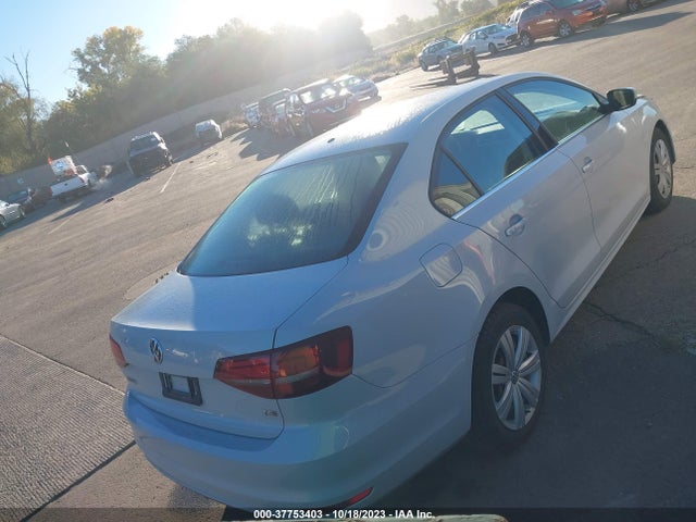 3VW2B7AJ8HM363655 Volkswagen Jetta 1.4t S