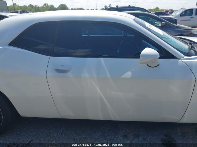 2C3CDYBT4EH225973 Dodge Challenger R/t