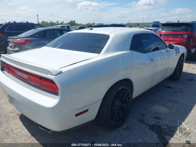 2C3CDYBT4EH225973 Dodge Challenger R/t