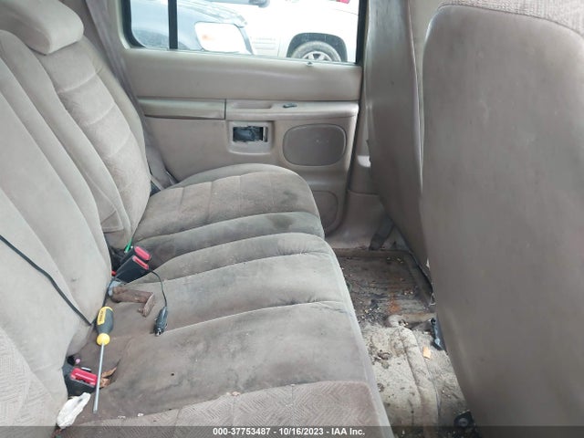 2000 FORD EXPLORER XLS VIN: 1FMDU72X2YZA13666