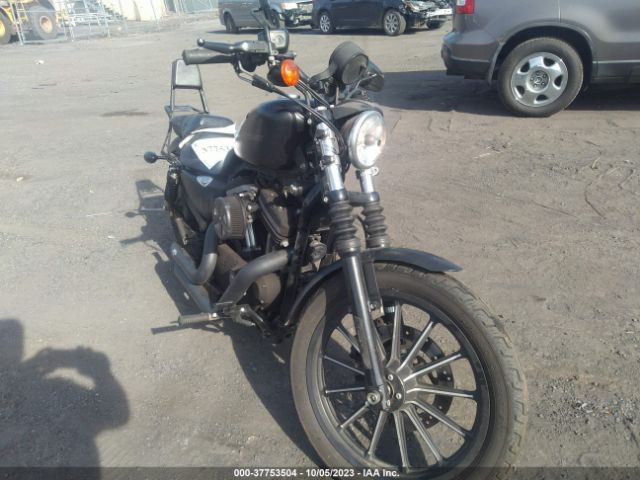 2010 HARLEY-DAVIDSON XL883 1HD4LE215AC401666