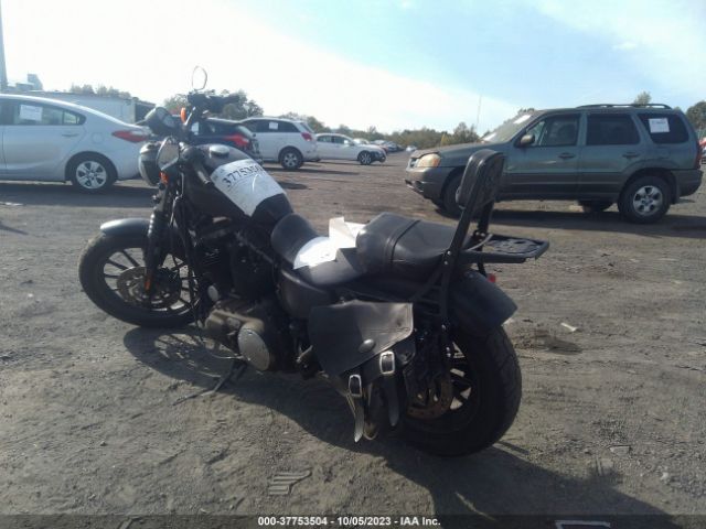 2010 HARLEY-DAVIDSON XL883 1HD4LE215AC401666 Photo 2