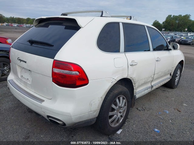 2010 PORSCHE CAYENNE WP1AA2AP4ALA04494 Photo 3