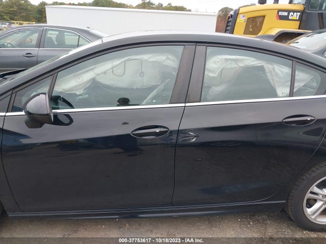 Chevrolet Cruze Lt Auto 2018 1G1BE5SM9J7245677 Image 14