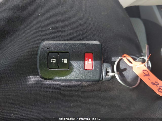 Toyota Prius C One/three/two/four 2014 JTDKDTB36E1059013 Image 11