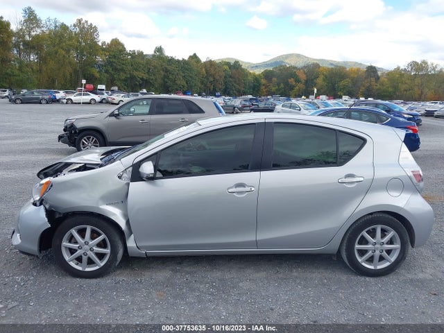 Toyota Prius C One/three/two/four 2014 JTDKDTB36E1059013 Image 15